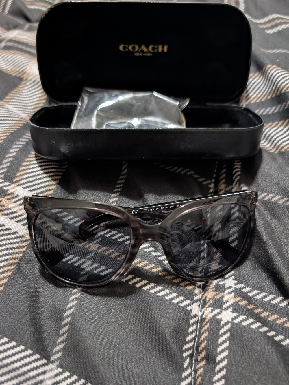 Ray Ban RB 4126 Magnified Sunglasses With Case